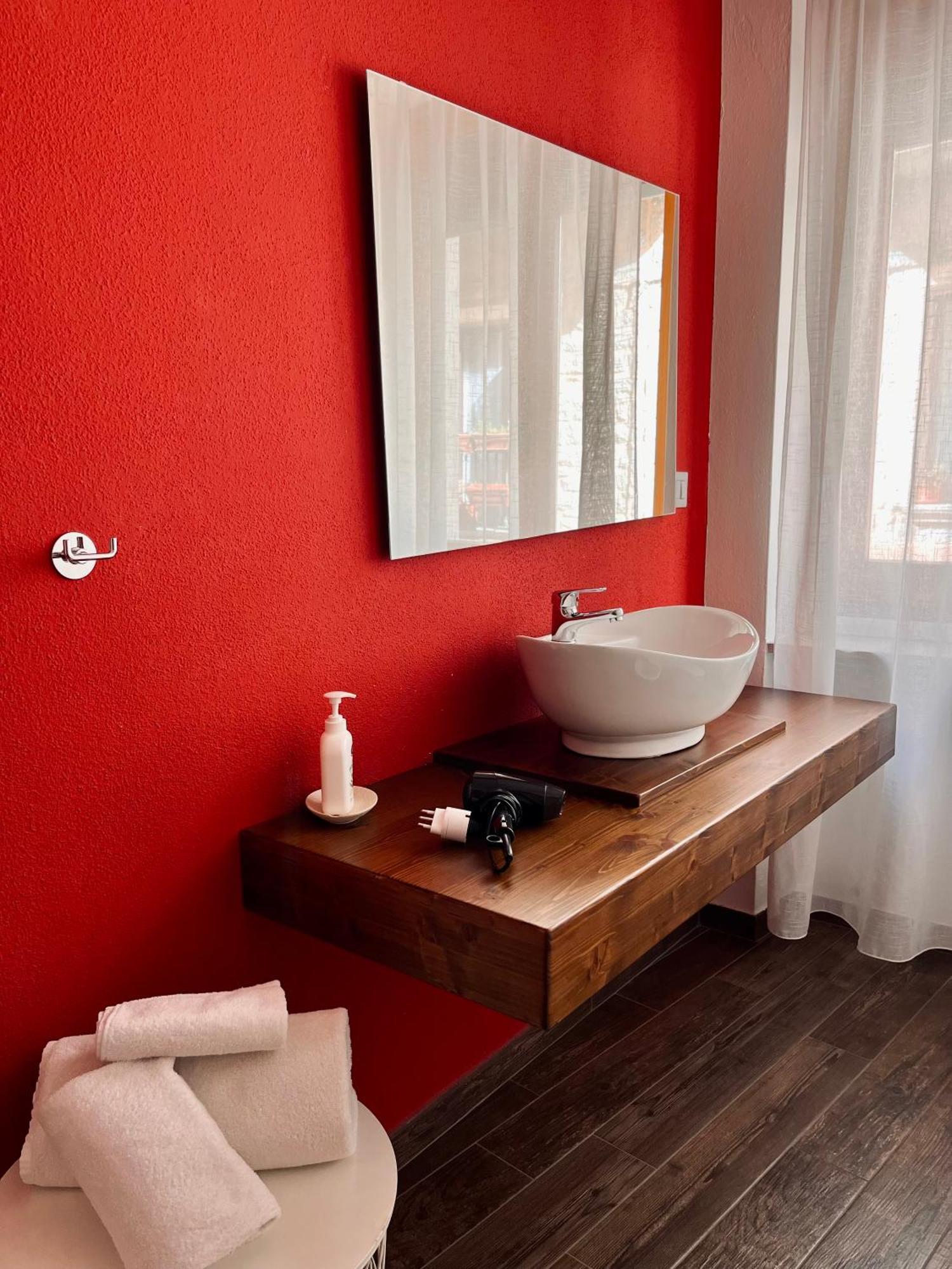 Carrales Guest House Nuoro  Dış mekan fotoğraf