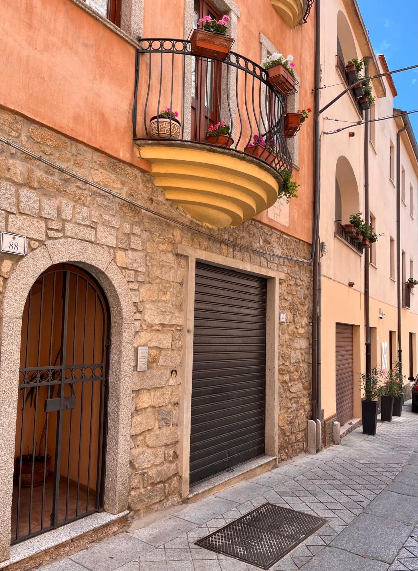 Carrales Guest House Nuoro  Dış mekan fotoğraf