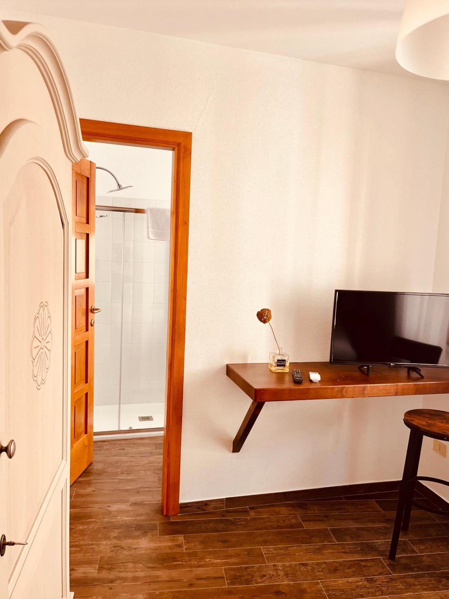 Carrales Guest House Nuoro  Dış mekan fotoğraf